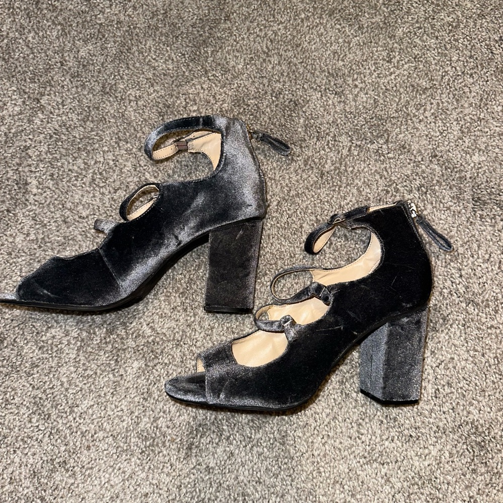 Women’s Zigisoho Blue/Gray Velvet Heels Size 6.5